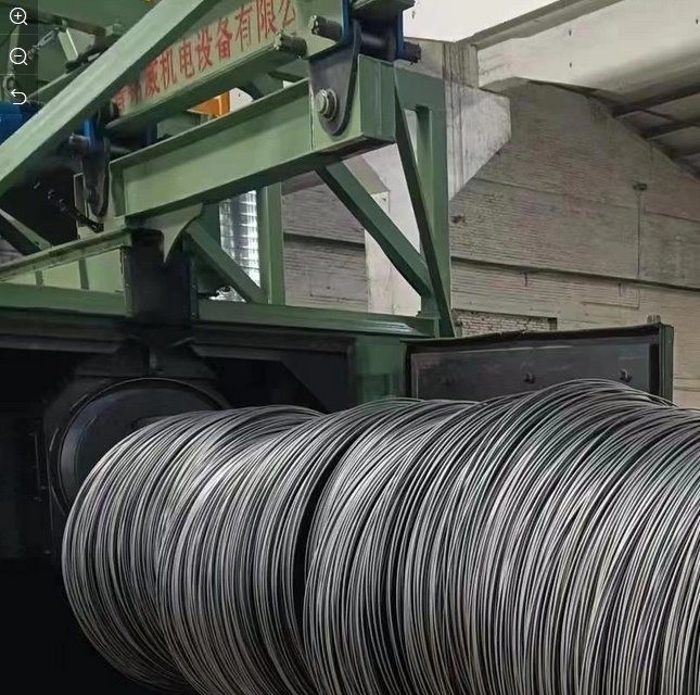 Service après-vente d'un an Machine à souffler à la bobine de fil de fer avec abrator rotatif
